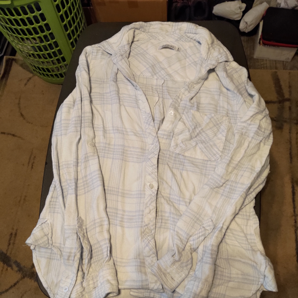 Kenneth Cole Reaction Light Blue and White Shirt